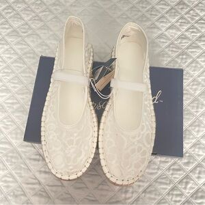 Celia Floral Lace Mary Jane Espadrille Flat with Memory Foam Insole Sz 7